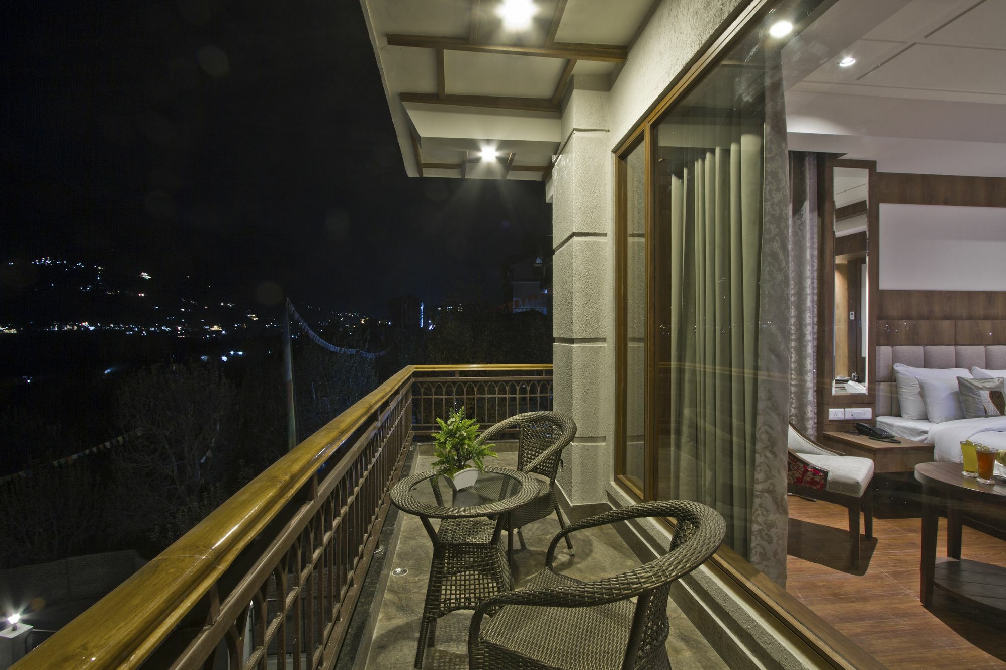 Alokik Resort- Pure Veg Manali  Ngoại thất bức ảnh